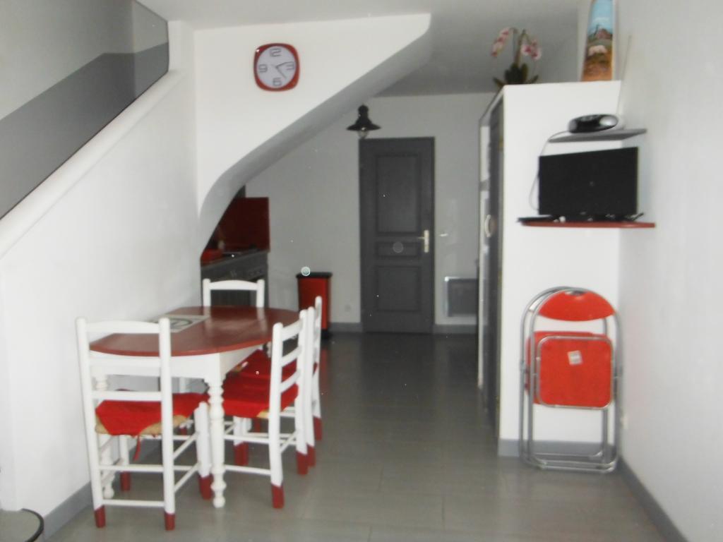 Appartement Le Romarin Mallemort Buitenkant foto